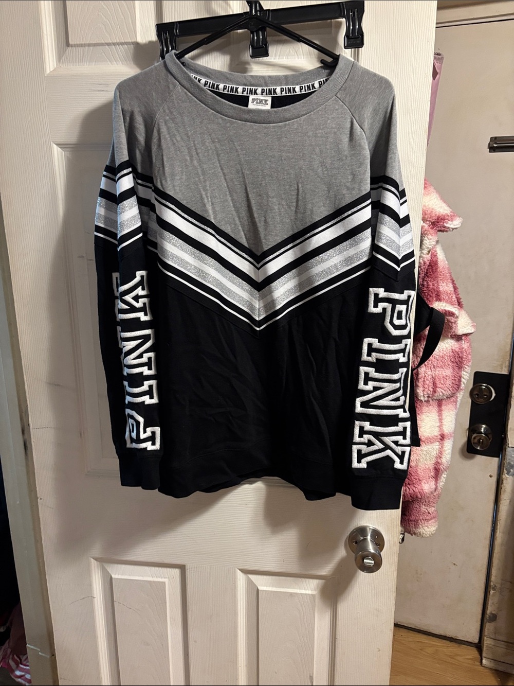 PINK Victoria's Secret Gray & Black Chevron Pullover